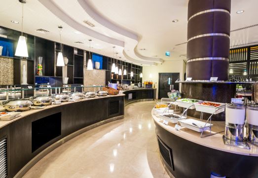 Holiday Inn Express Dubai Airport 객실