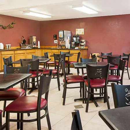 Rodeway Inn & Suites