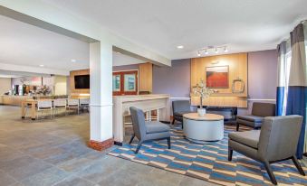 Microtel Inn & Suites by Wyndham Lillington / Campbell Univ