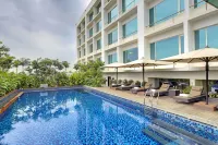 Radisson Blu Bengaluru Outer Ring Road - С бассейном