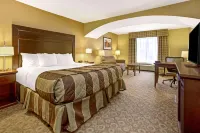 La Quinta Inn & Suites by Wyndham Dickinson Hotels in Stark County