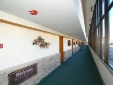 Forty Winks Inn LLC - Parkplatz