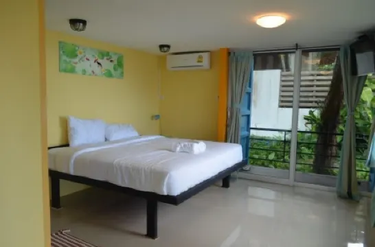 蘇梅島利帕諾伊思想與復古咖啡館酒店