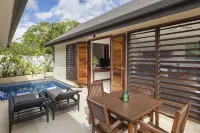 Mangoes Resort - Pools