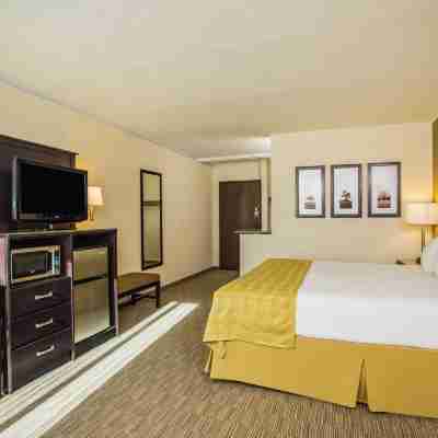 AmericInn by Wyndham Janesville Rooms