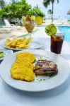 Hotel Playa Club - breakfast