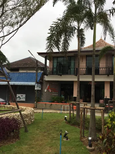 รูปภาพของSaranya River House Hotel สรัญญาริเวอร์เฮาส์
