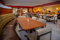 Holiday Inn & Suites BECKLEY by IHG - breakfast