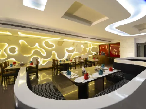 Hotel Crimson Palace