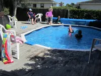 Arrow Motel Apartments - Pools