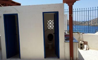 Grandma Vasiliki Rooms to Let