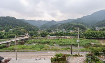 3. 하이트모텔..