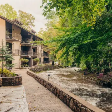 Brookside Lodge - Gatlinburg - on the River