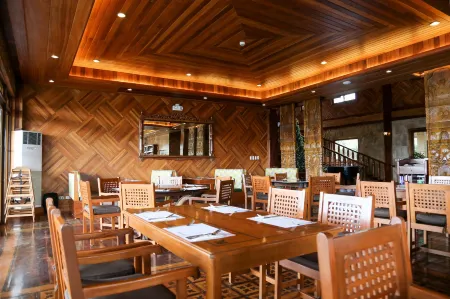 Alta d' Tagaytay Hotel Отели в г. Тагайтай