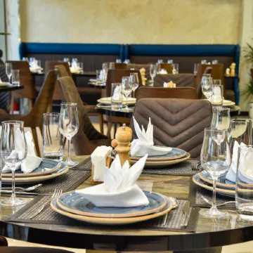 Supreme Hotel Baku Отели рядом с достопримечательностью «Крепость Рамана»