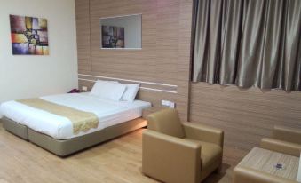 Holiday Hotel Batam