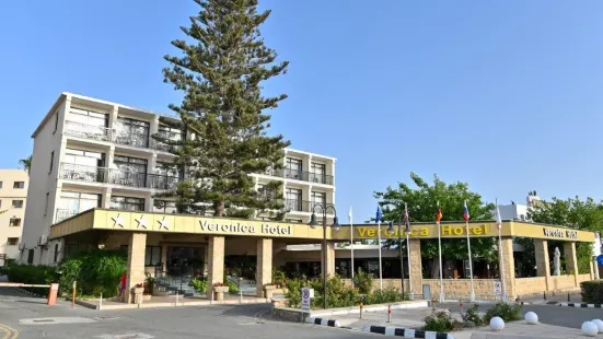 Veronica Hotel