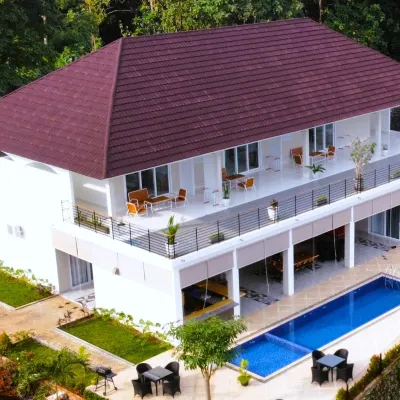 Garden House Jepara バンデンガン・ビーチ周辺のホテル