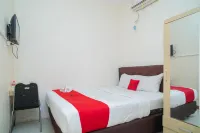 RedDoorz Near Flyover Arjosari Malang - 2-stjärniga