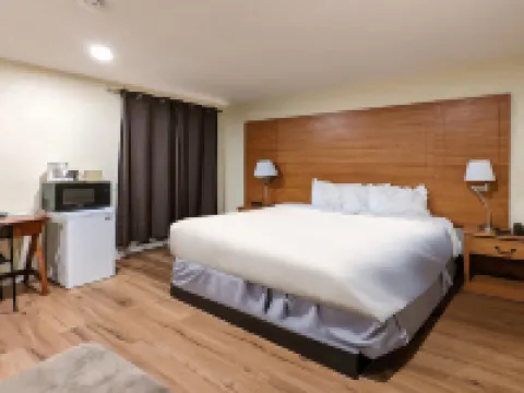 First Canada Hotel Cornwall Hwy 401 on Hoteles en Cornwall