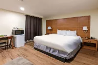 First Canada Hotel Cornwall Hwy 401 on Hotels in Cornwall