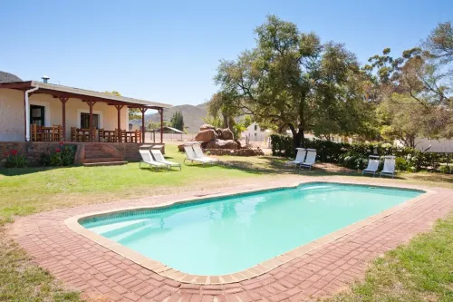Red Stone Hills Hotels in Ladismith