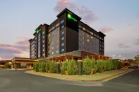 DoubleTree by Hilton Rapid City Downtown Convention Center Hotels near Memorial Park