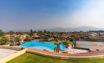 Luxury Private Resort 2-Br 2-wr Condo w Breath Taking Lake Views