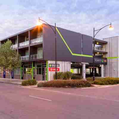 Mawson Lakes Hotel Hotel Exterior