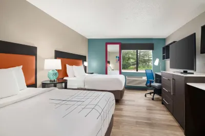 La Quinta Inn by Wyndham Columbus Dublin Hotels near DSW Designer Shoe Warehouse