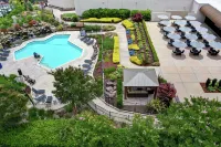 DoubleTree by Hilton Pleasanton at the Club - Pools