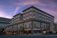 Hilton Garden Inn Yakima Downtown - Pool