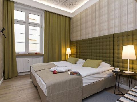 Patio Apartments - Old Town