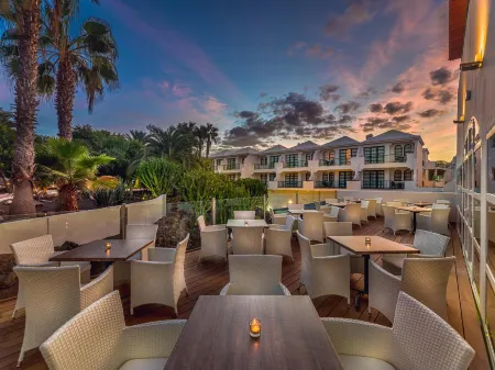 H10 Ocean Suites Отели в г. Тиндайя