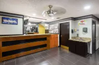 Super 8 by Wyndham Tulsa/Arpt/St Fairgrounds Hotels in Tulsa