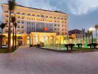 Ban Thach Riverside Hotel & Resort  호텔