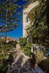 Montemar Studios & Apartments