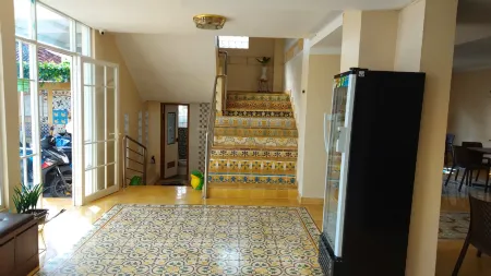 Grand Aster Отели в г. Tegalrejo