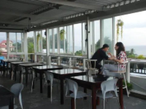 Avon's Residence Hotels in Manado