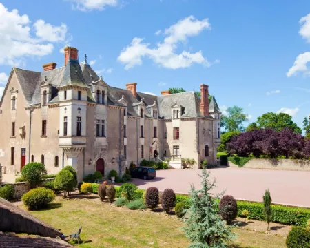 Château de la Verie Hotels in Challans