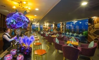 Sunrise Hotel