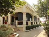 Irai Safari Retreat Hotels in Chandrapur District