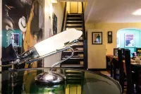 Paskins Town House