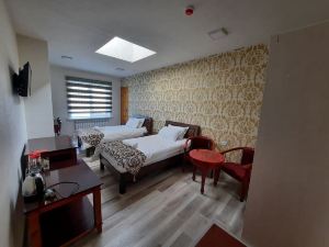 Hotel Diyor