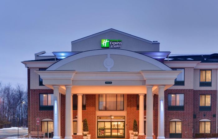 Holiday Inn Express & Suites DETROIT-NOVI by IHG