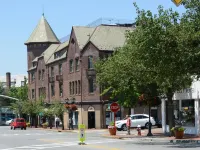Inn at Great Neck, BW Premier Collection Hotels near Tina Demel Inc