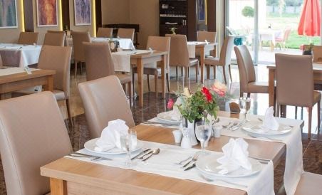 Cherry Garden City & Spa Hotel - Housity