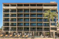 Holiday Inn Express Fullerton - Anaheim Hotels near Athletics Department