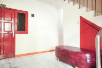RedDoorz Near Palembang Square Mall 2 Hotels in Demang Lebar Daun