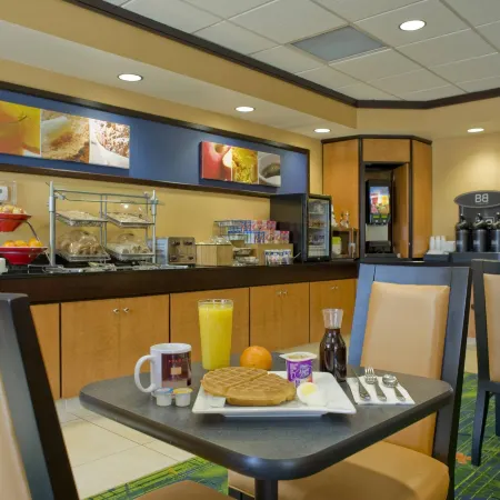Fairfield Inn & Suites Commerce